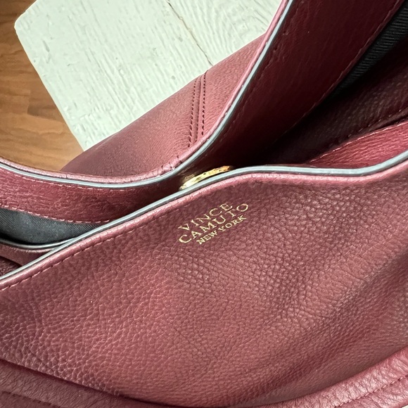 NWOT Vince Camuto Teri Leather Hobo Shoulder Bag in Deep Red - Picture 3 of 15